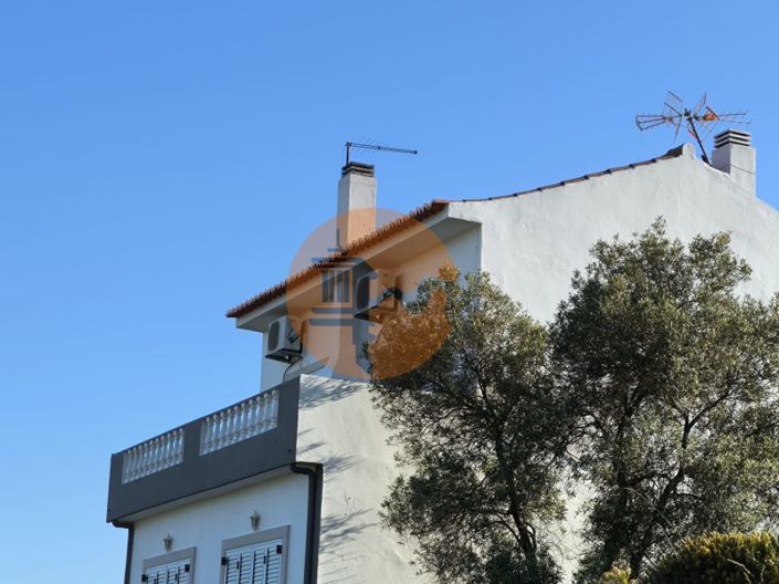 Image No.35-1 Bed House for sale