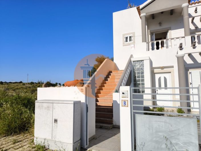 Image No.4-1 Bed House for sale