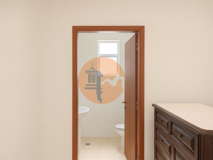 Image No.13-3 Bed House for sale