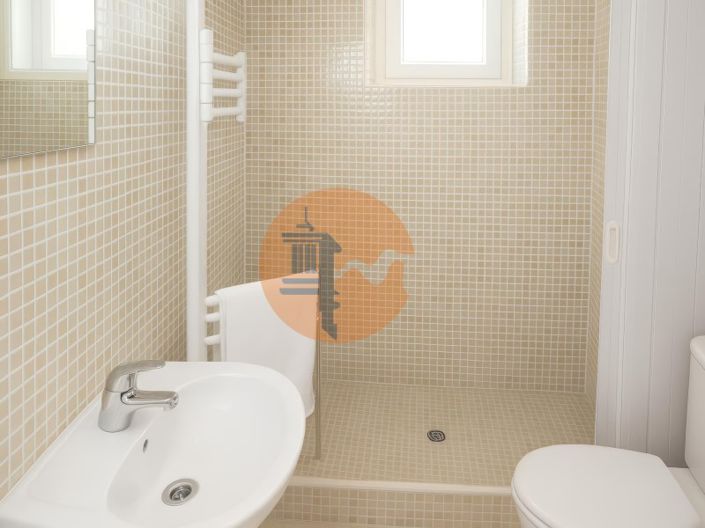 Image No.15-3 Bed House for sale