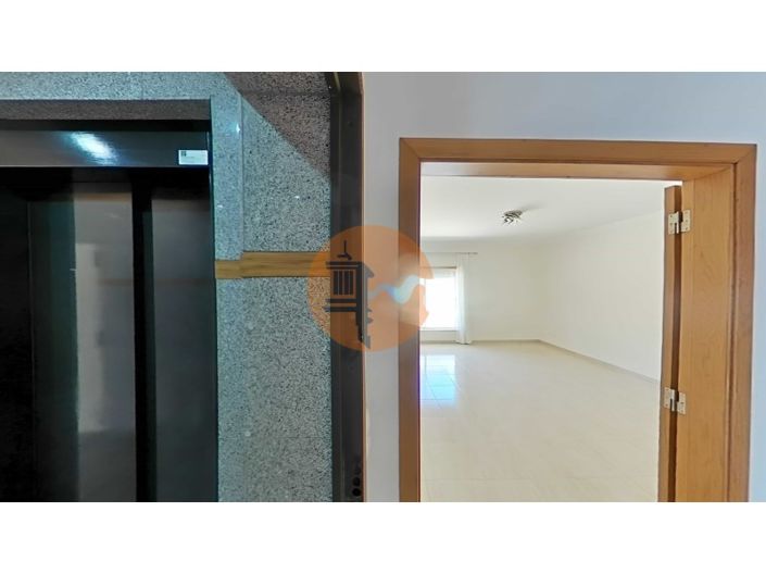 Image No.60-3 Bed Apartment for sale