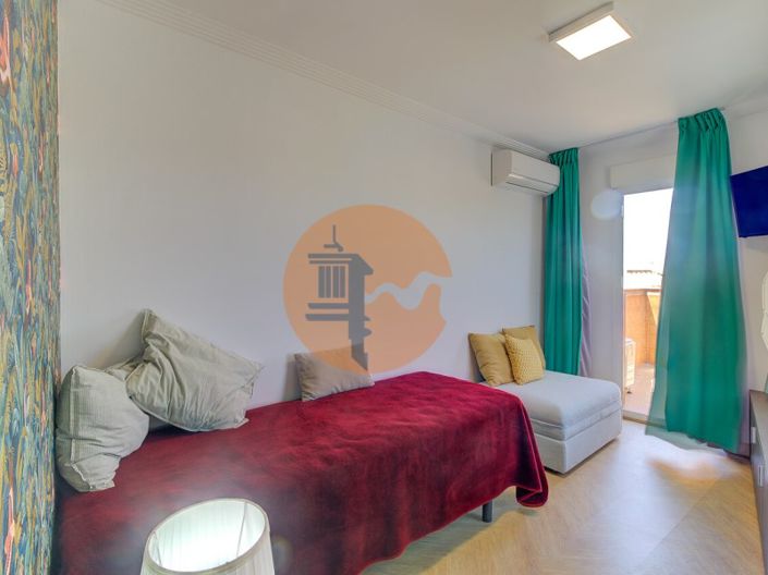 Image No.12-3 Bed House for sale