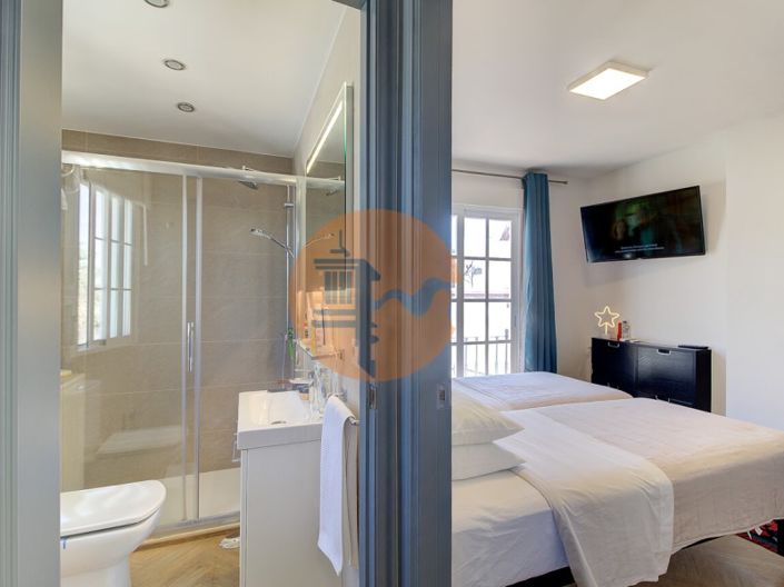 Image No.14-3 Bed House for sale