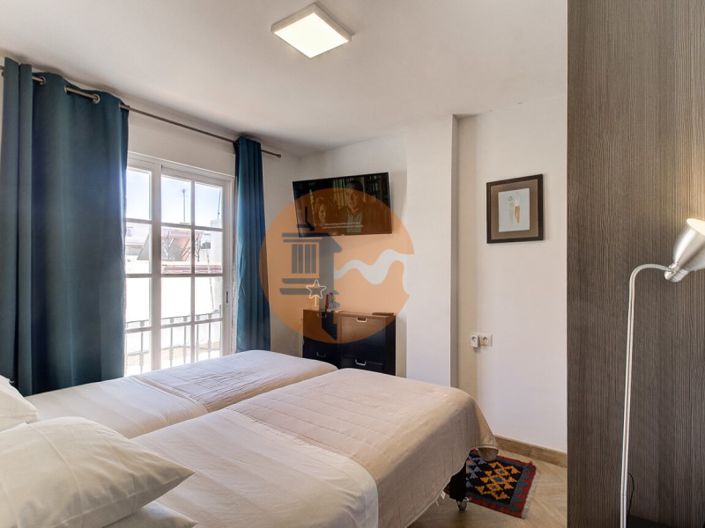 Image No.16-3 Bed House for sale