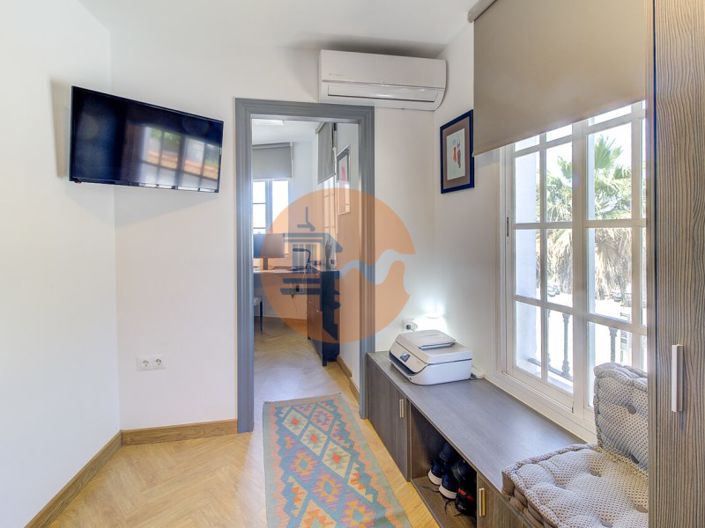 Image No.20-3 Bed House for sale