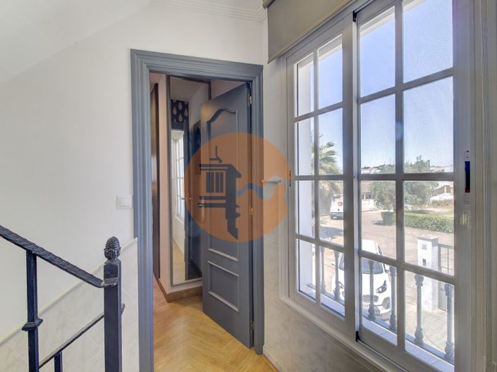 Image No.26-3 Bed House for sale