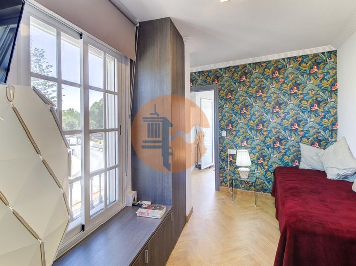 Image No.8-3 Bed House for sale