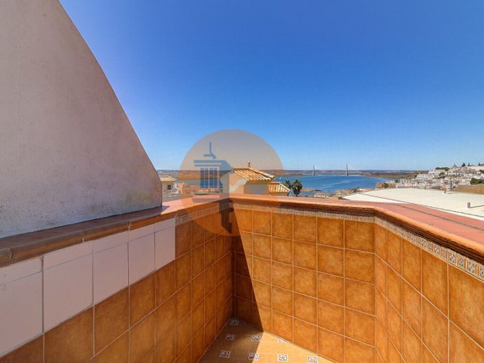 Image No.10-3 Bed House for sale