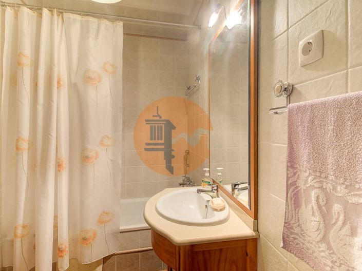 Image No.15-5 Bed House for sale