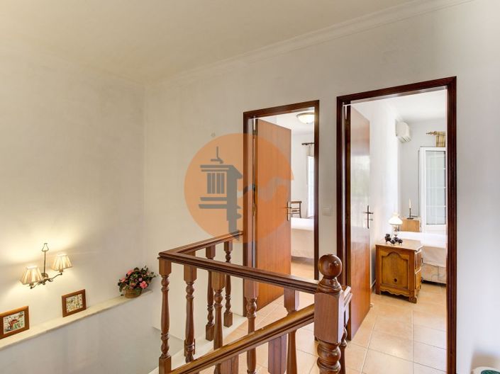 Image No.18-5 Bed House for sale