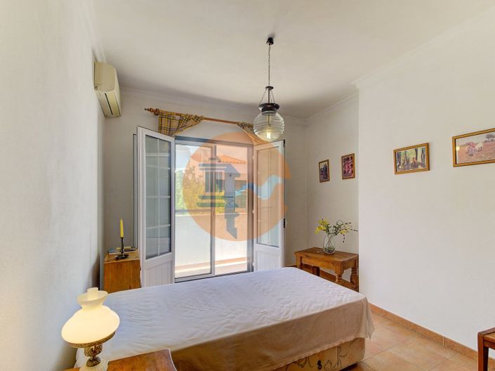 Image No.20-5 Bed House for sale