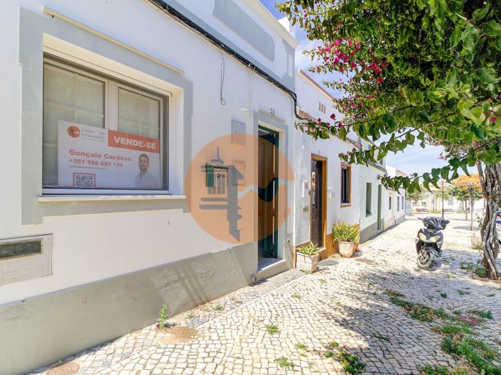 Image No.17-5 Bed House for sale