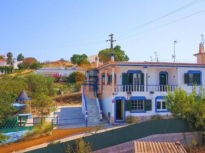 Image No.1-5 Bed House for sale