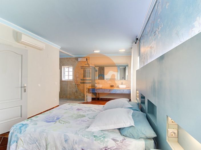 Image No.26-5 Bed House for sale