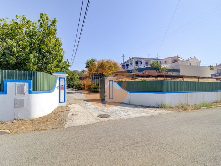 Image No.3-5 Bed House for sale