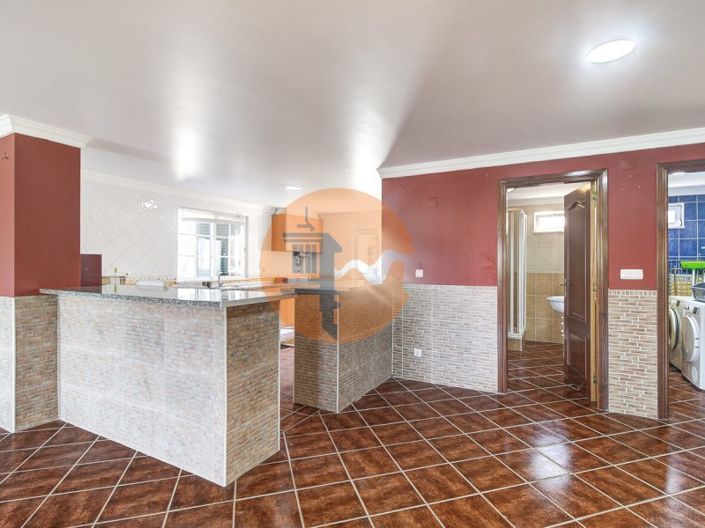 Image No.40-5 Bed House for sale