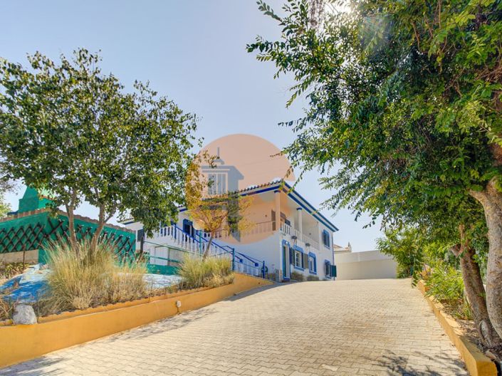 Image No.8-5 Bed House for sale