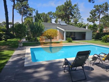 1 - Almada, House