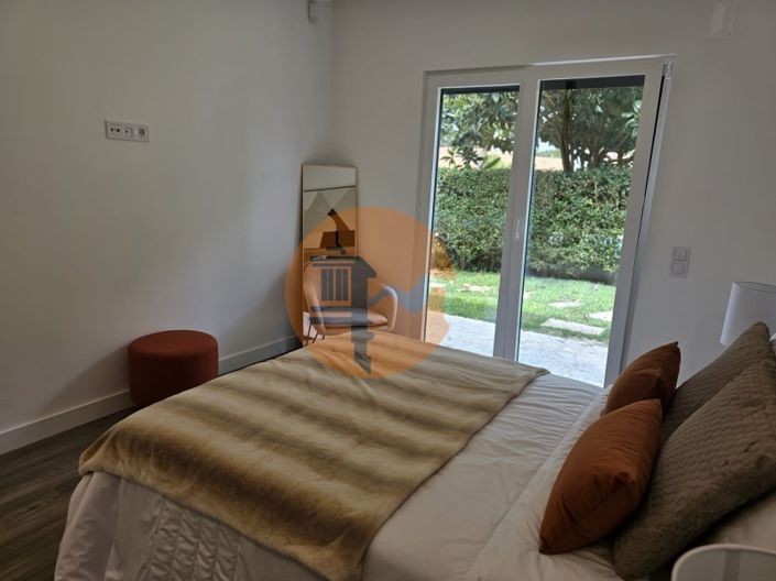 Image No.12-4 Bed House for sale