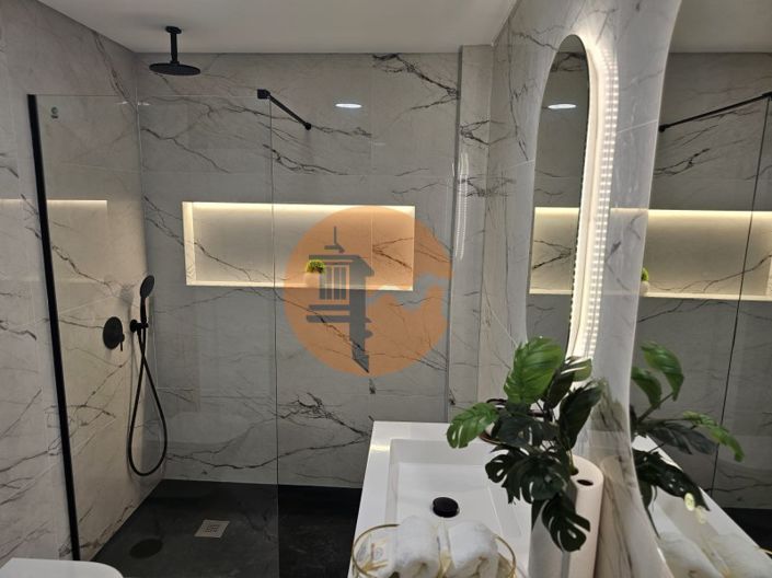 Image No.16-4 Bed House for sale