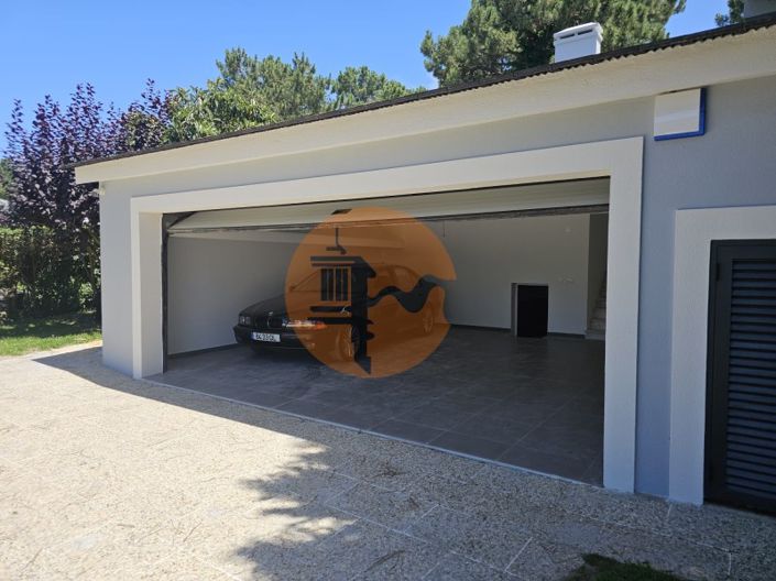 Image No.26-4 Bed House for sale