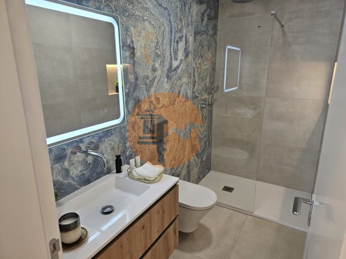 Image No.29-4 Bed House for sale