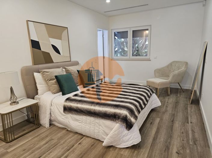 Image No.32-4 Bed House for sale