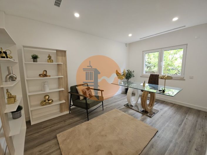 Image No.7-4 Bed House for sale