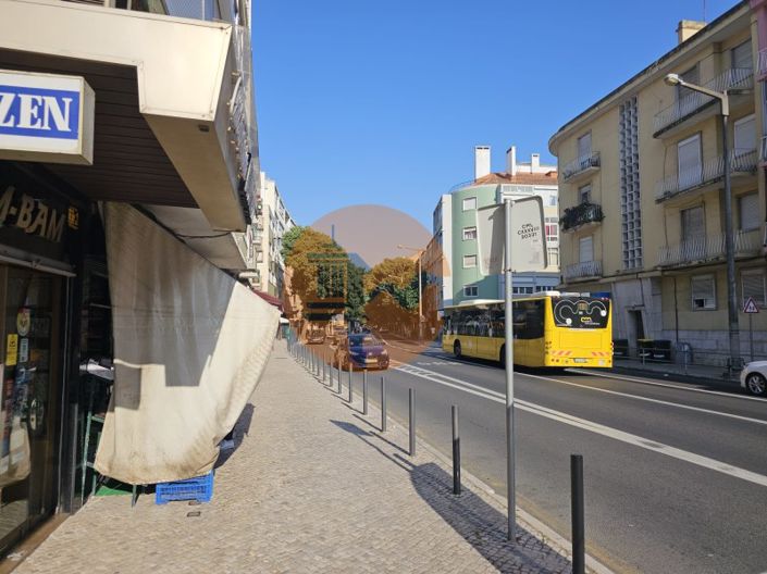 Image No.28-3 Bed Apartment for sale