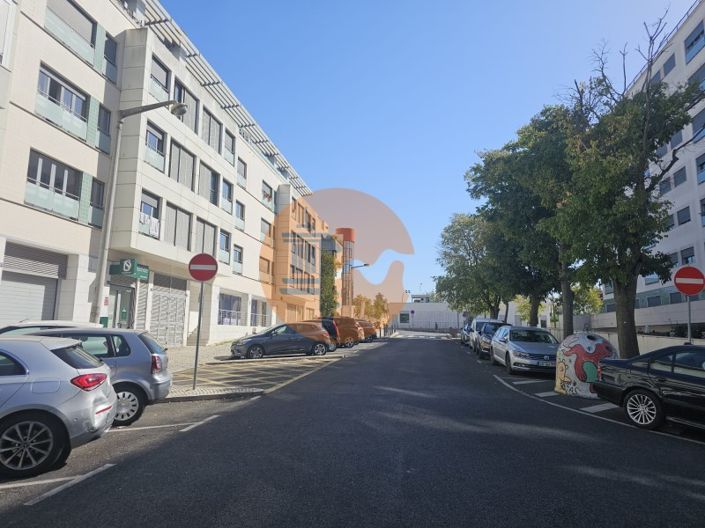 Image No.30-3 Bed Apartment for sale