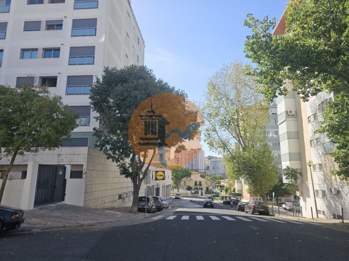 Image No.32-3 Bed Apartment for sale