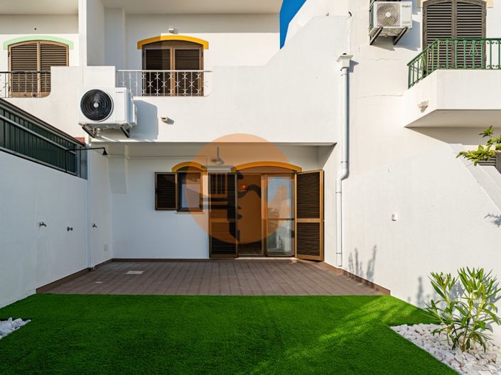 Image No.11-2 Bed House for sale