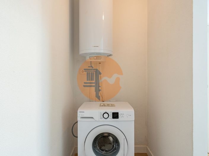 Image No.13-2 Bed House for sale