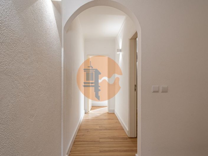 Image No.20-2 Bed House for sale