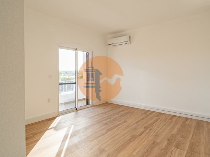 Image No.24-2 Bed House for sale