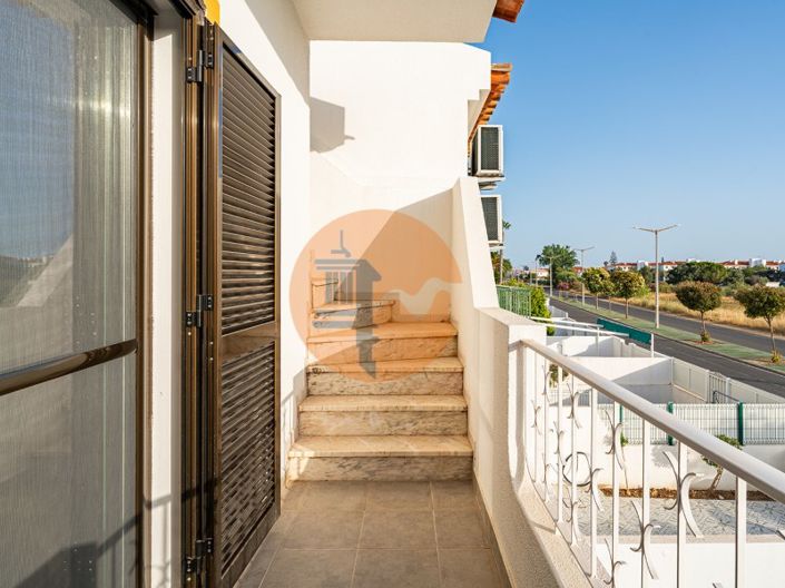 Image No.25-2 Bed House for sale