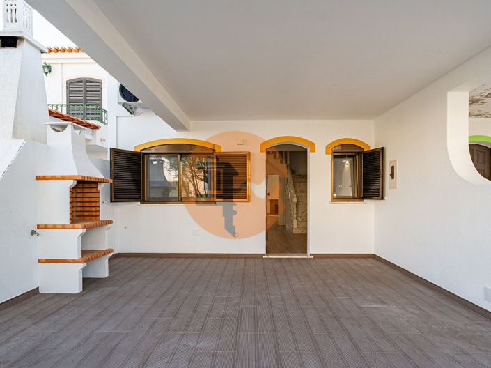 Image No.31-2 Bed House for sale