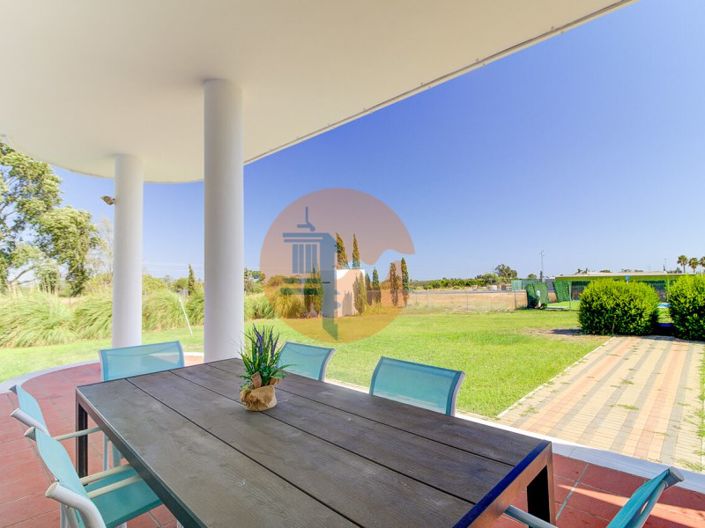 Image No.16-5 Bed House for sale