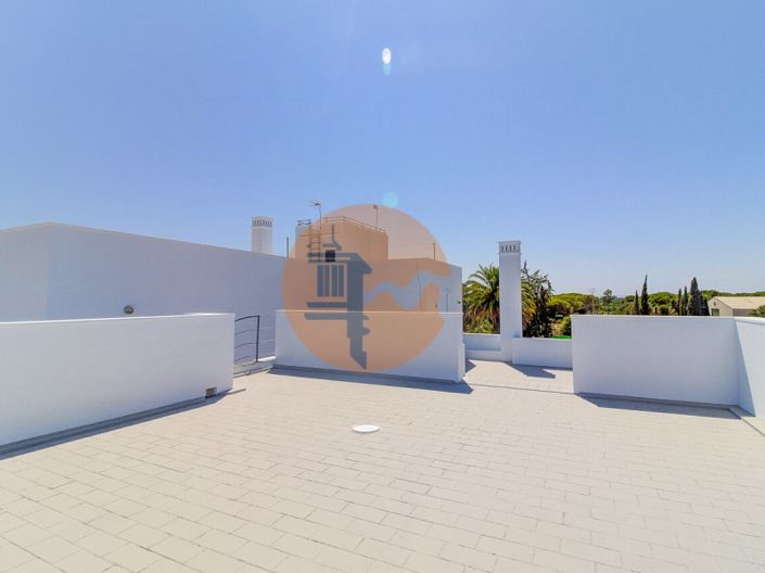 Image No.41-5 Bed House for sale