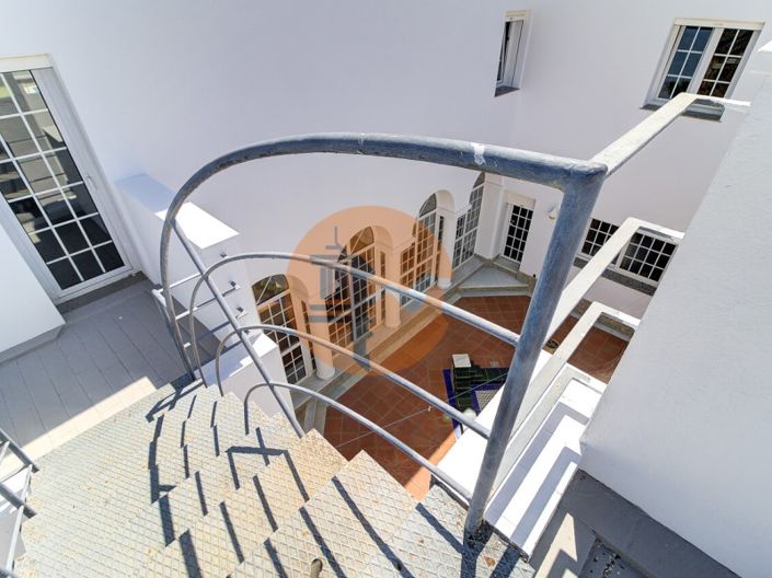 Image No.46-5 Bed House for sale