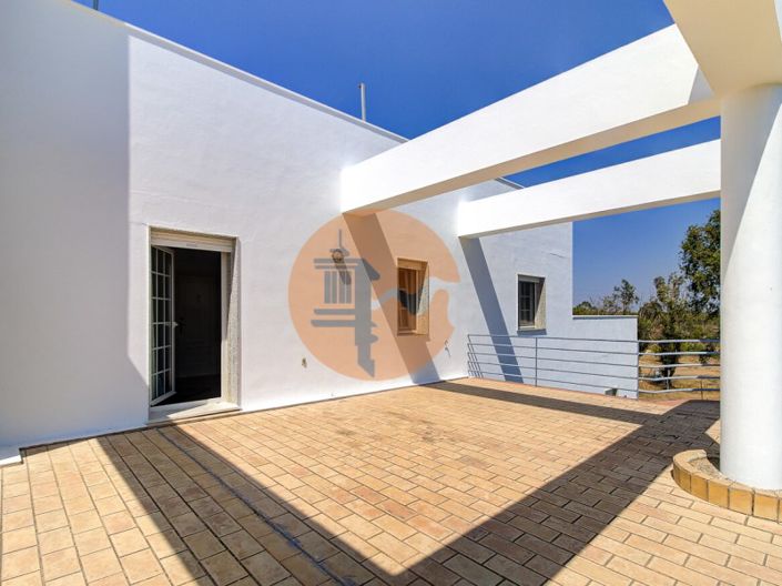 Image No.54-5 Bed House for sale