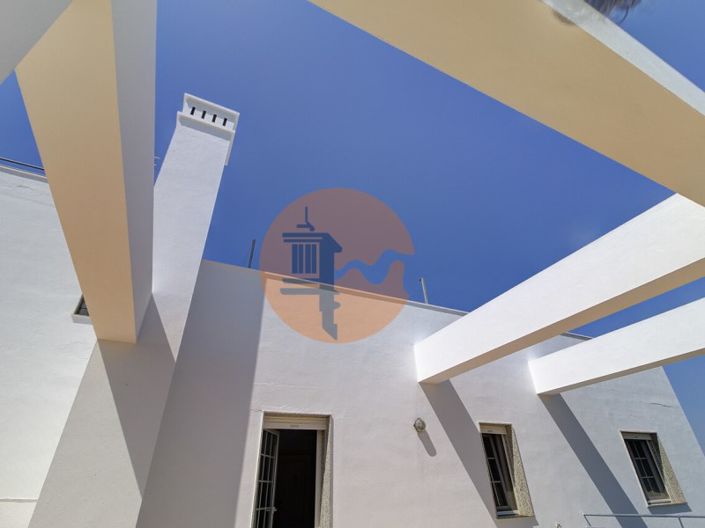 Image No.55-5 Bed House for sale