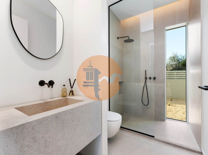 Image No.14-3 Bed House for sale