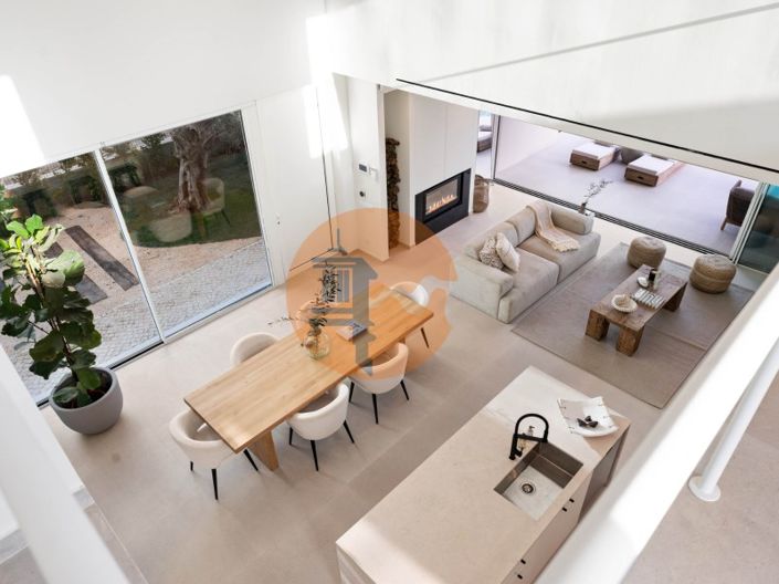 Image No.18-3 Bed House for sale