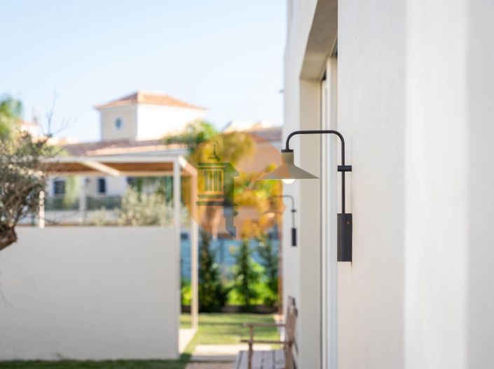 Image No.30-3 Bed House for sale