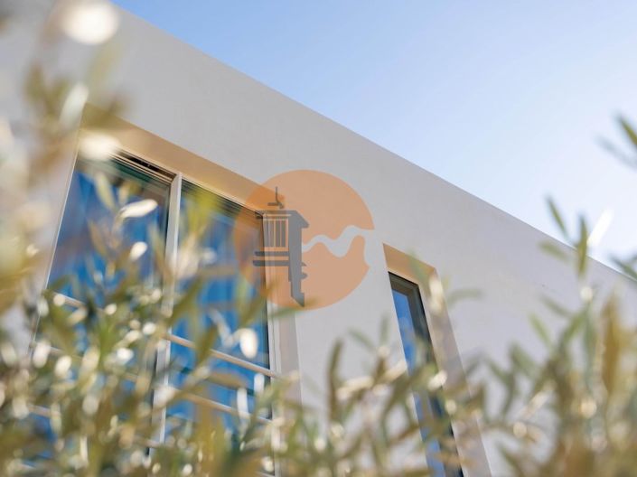 Image No.31-3 Bed House for sale