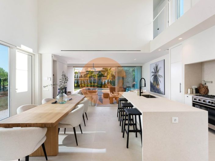 Image No.5-3 Bed House for sale