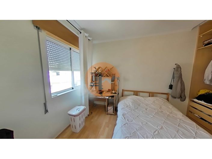 Image No.21-3 Bed Apartment for sale