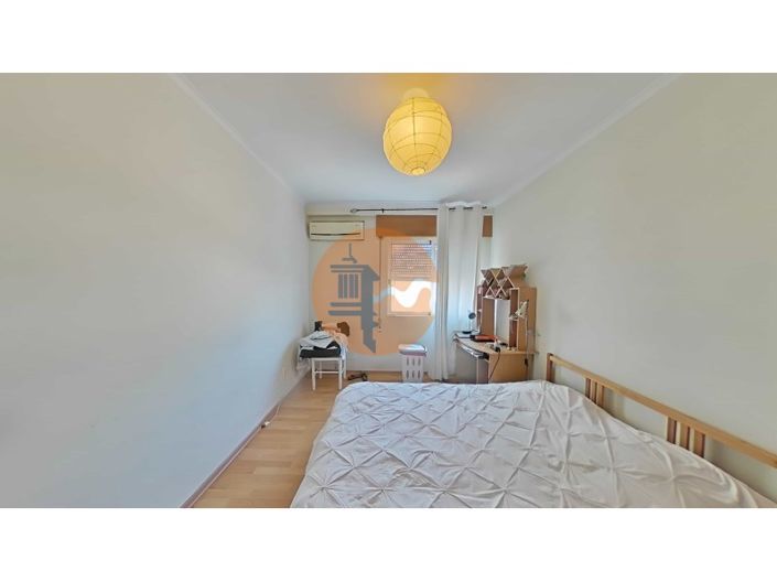 Image No.25-3 Bed Apartment for sale