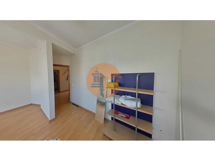 Image No.32-3 Bed Apartment for sale